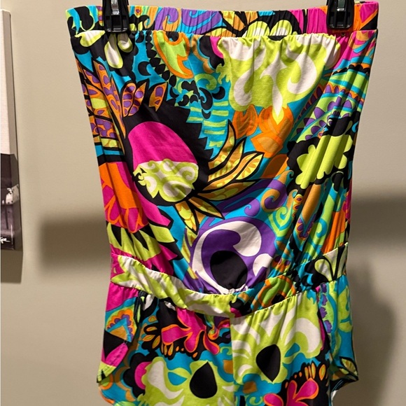 NWOT Trina Turk Multicolor Strapless Coverup/Romper Size Small MSRP $198 - Picture 8 of 10